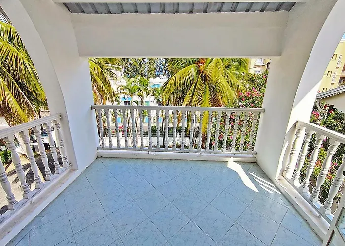 Coconut Bay Apartments